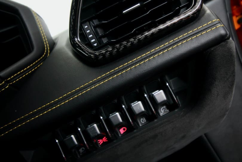 Lamborghini Huracan The Supercar Rooms (27)