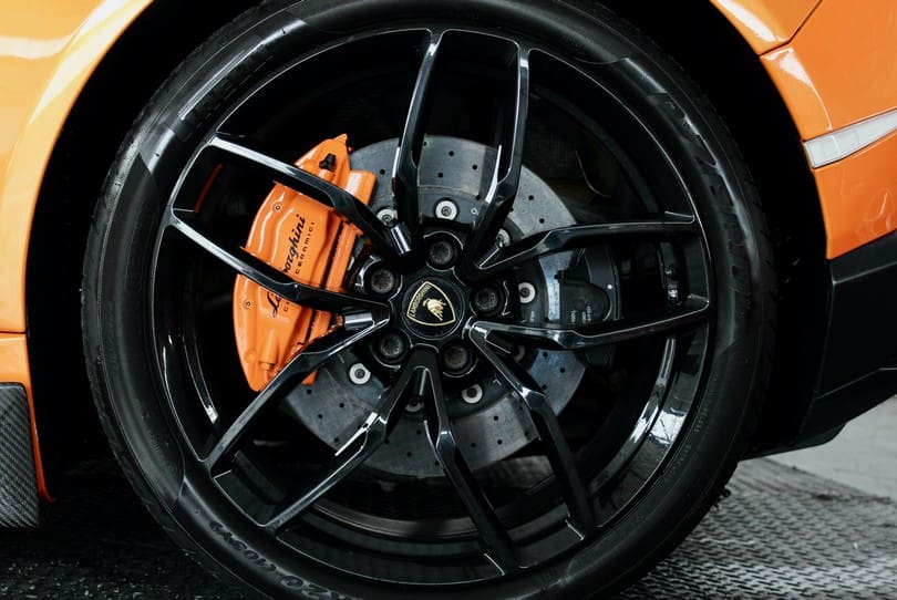 Lamborghini Huracan The Supercar Rooms (40)