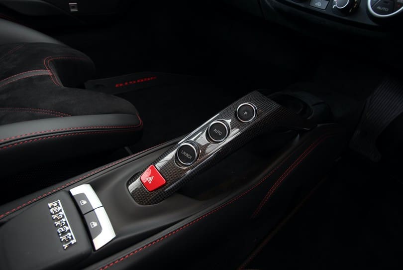 Ferrari 488 Gtb The Supercar Rooms (15)