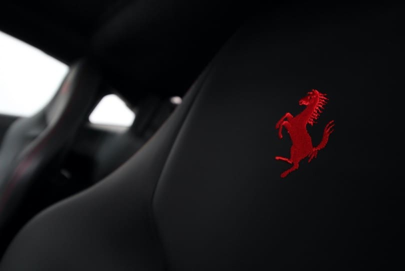 Ferrari 488 Gtb The Supercar Rooms (32)