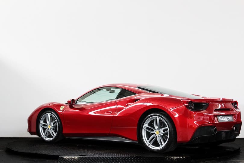 Ferrari 488 Gtb The Supercar Rooms (5)