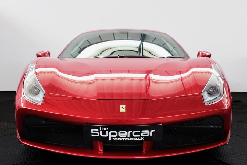 Ferrari 488 Gtb The Supercar Rooms (56)