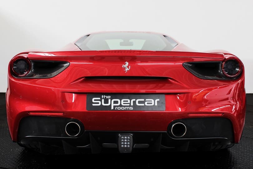 Ferrari 488 Gtb The Supercar Rooms (57)