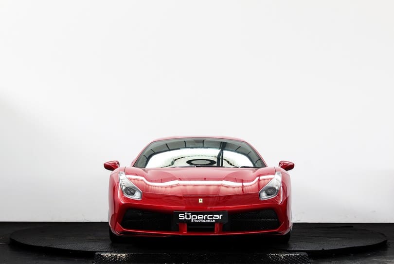 Ferrari 488 Gtb The Supercar Rooms (8)