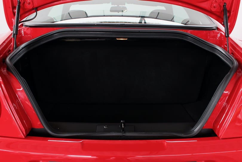 Ferrari 550 Maranello The Supercar Rooms (24)