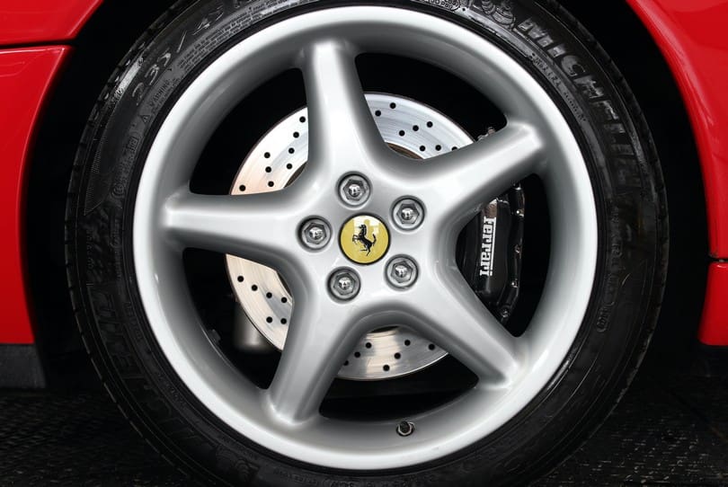 Ferrari 550 Maranello The Supercar Rooms (27)