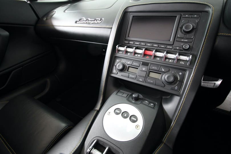 Lamborghini Gallardo Lp560 4 Spyder The Supercar Rooms (16)