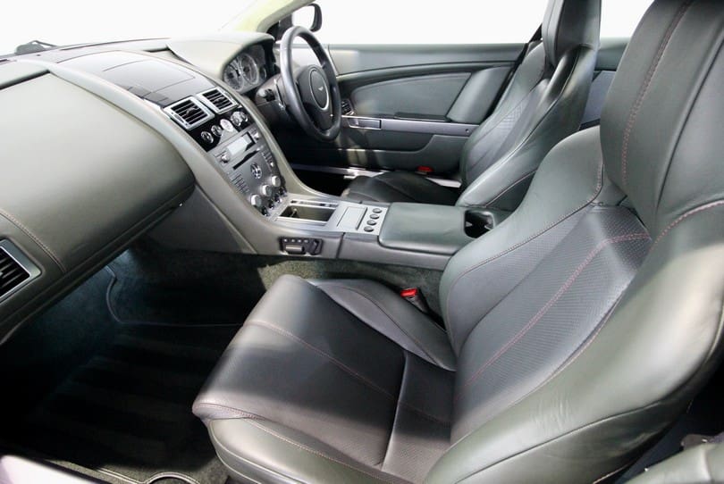 Aston Martin Db9 The Supercar Rooms (12)