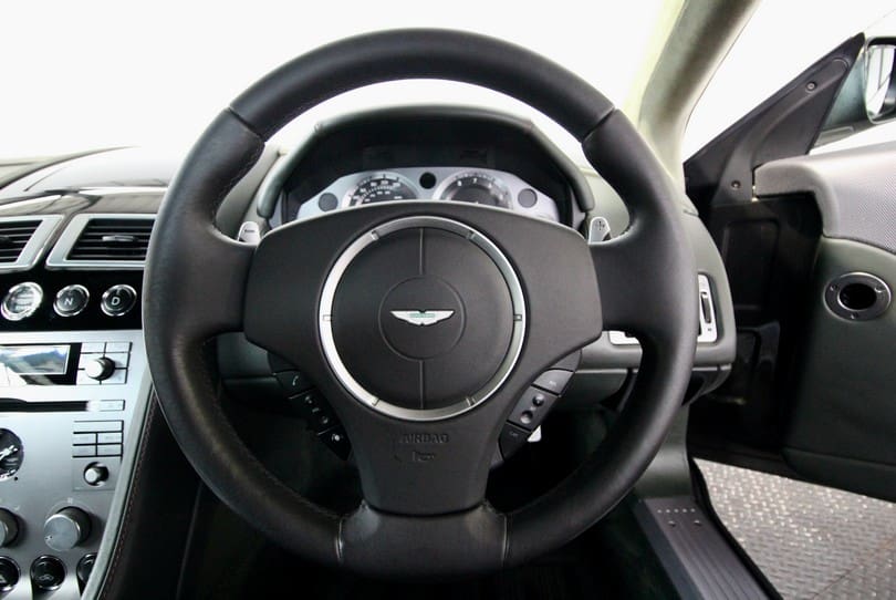 Aston Martin Db9 The Supercar Rooms (13)