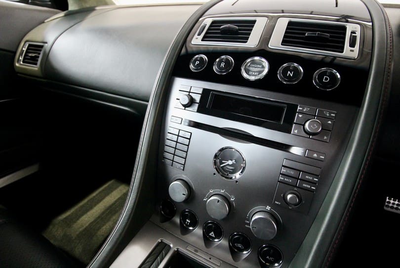 Aston Martin Db9 The Supercar Rooms (15)