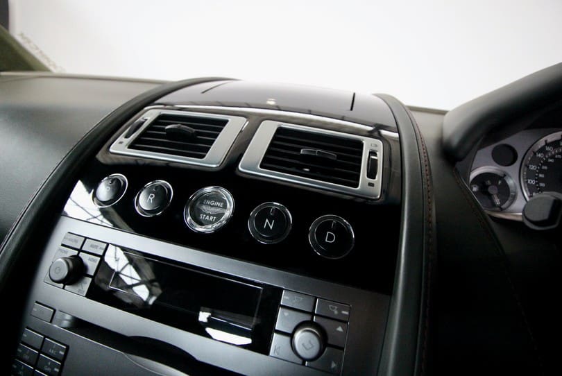 Aston Martin Db9 The Supercar Rooms (16)