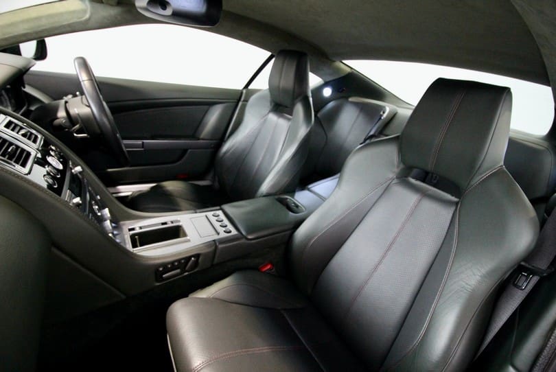 Aston Martin Db9 The Supercar Rooms (32)