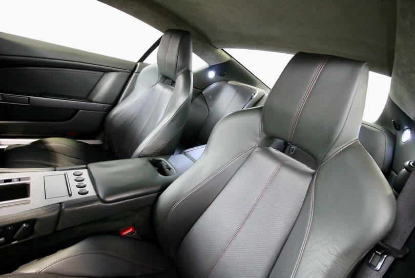 Aston Martin Db9 The Supercar Rooms (33)