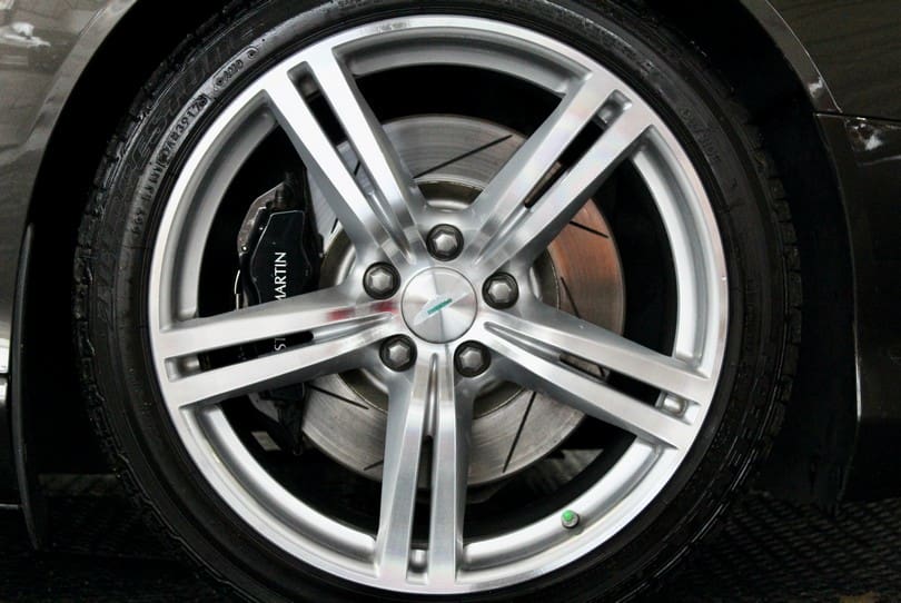 Aston Martin Db9 The Supercar Rooms (45)