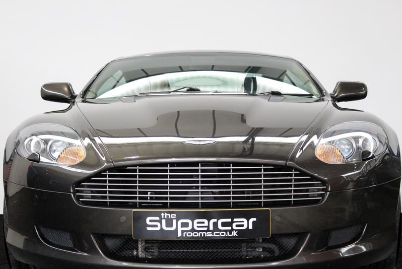 Aston Martin Db9 The Supercar Rooms (57)