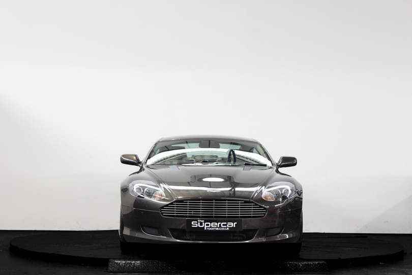Aston Martin Db9 The Supercar Rooms (8)