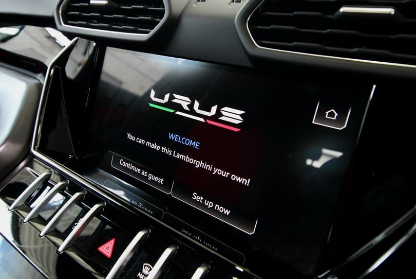 Lamborghini Urus The Supercar Rooms (17)