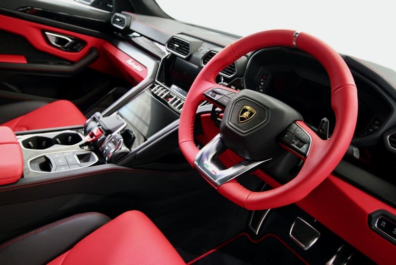 Lamborghini Urus The Supercar Rooms (27)