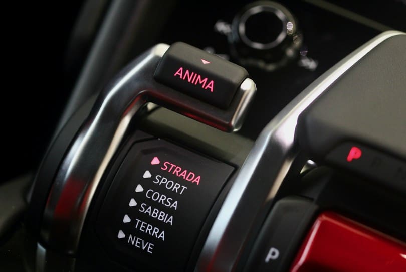 Lamborghini Urus The Supercar Rooms (32)