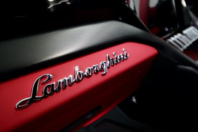 Lamborghini Urus The Supercar Rooms (37)