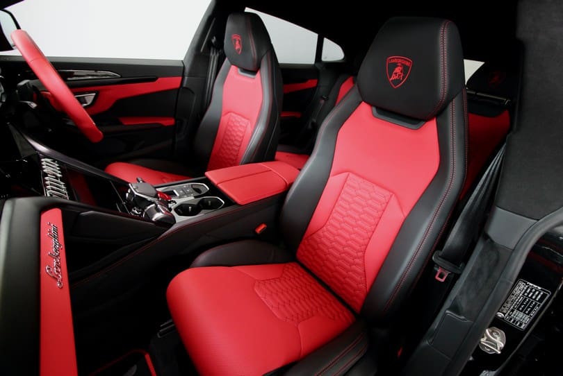 Lamborghini Urus The Supercar Rooms (39)