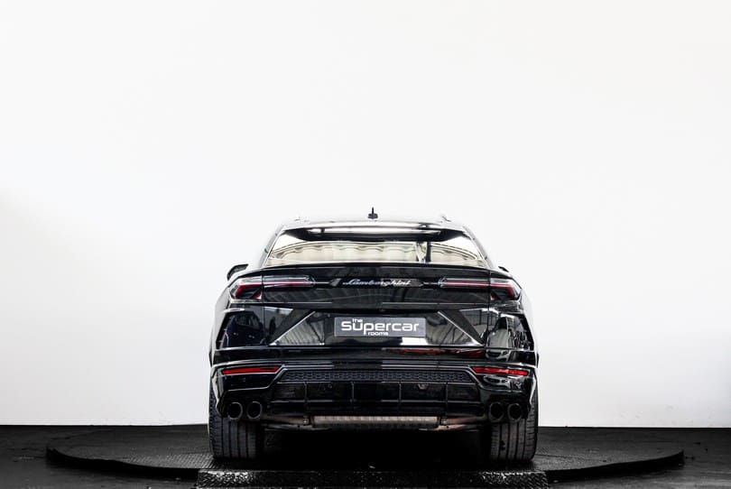 Lamborghini Urus The Supercar Rooms (4)