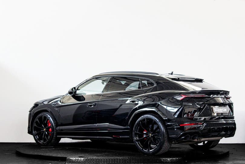 Lamborghini Urus The Supercar Rooms (5)