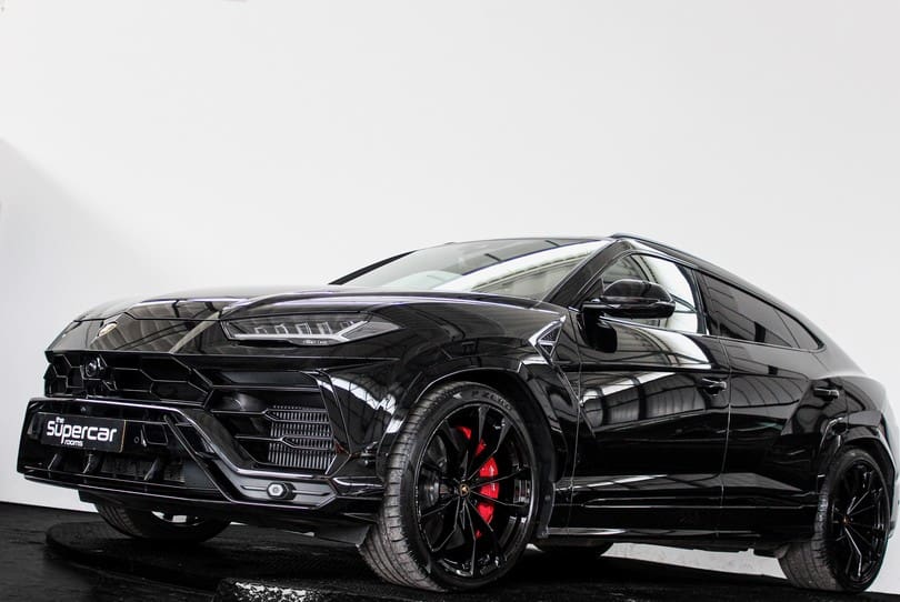 Lamborghini Urus The Supercar Rooms (61)