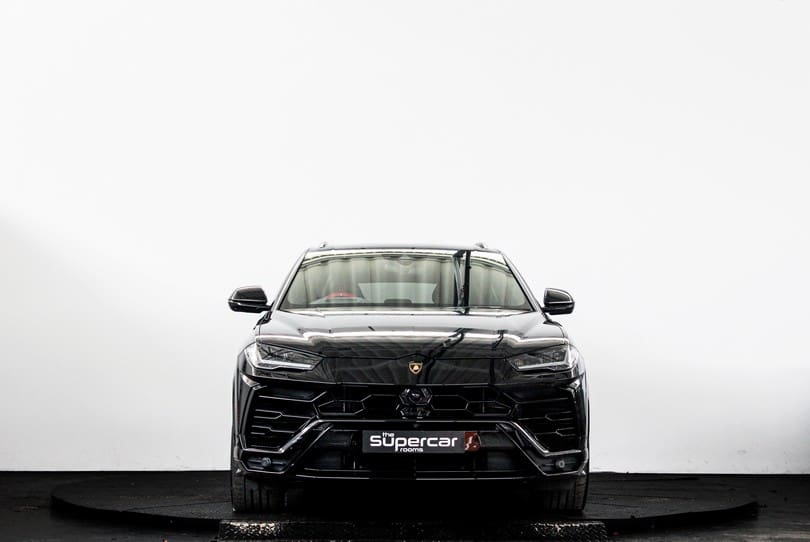Lamborghini Urus The Supercar Rooms (8)