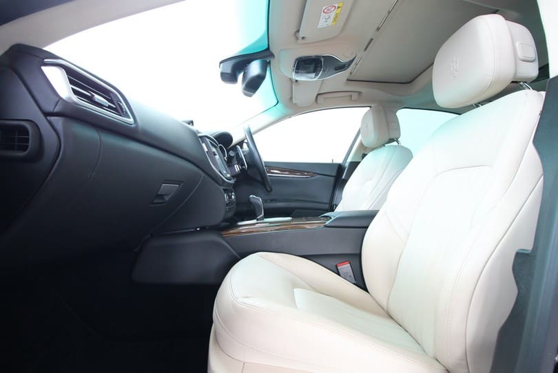 Maserati Ghibli The Supercar Rooms (11)