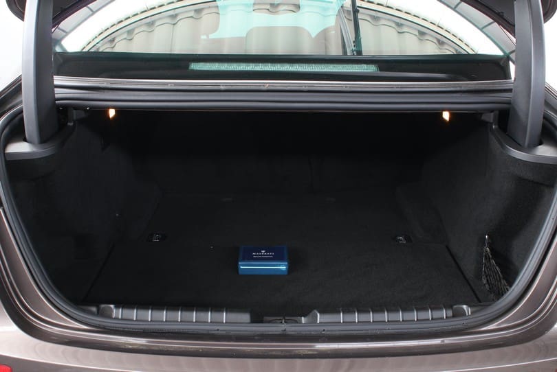 Maserati Ghibli The Supercar Rooms (38)