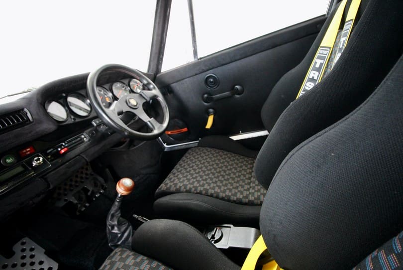 Porsche 911 The Supercar Rooms (20)