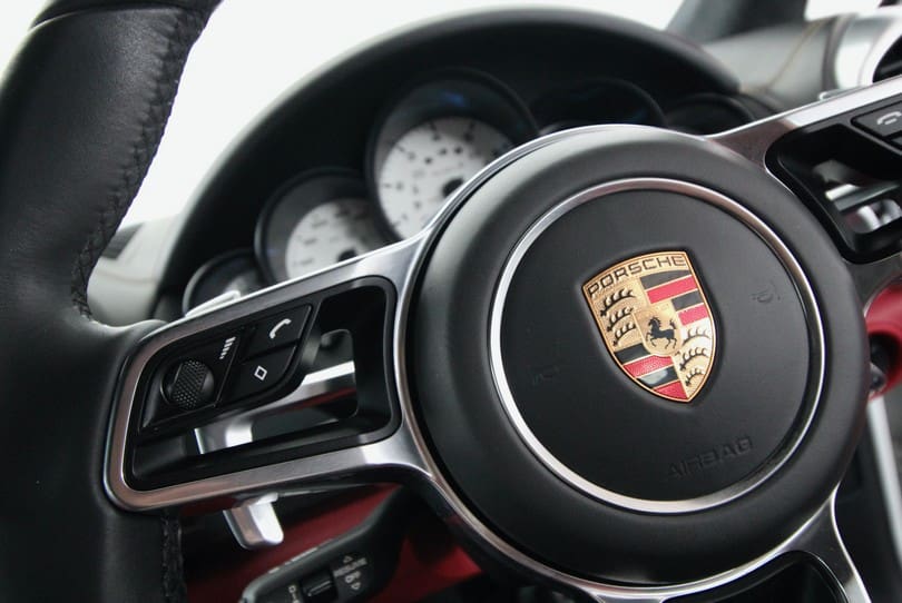 Porsche Cayenne Turbo S The Supercar Rooms (21)