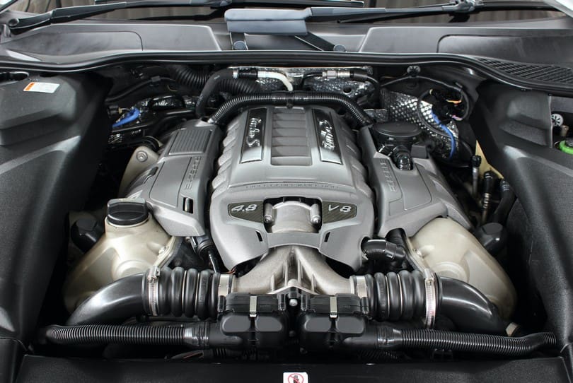 Porsche Cayenne Turbo S The Supercar Rooms (28)