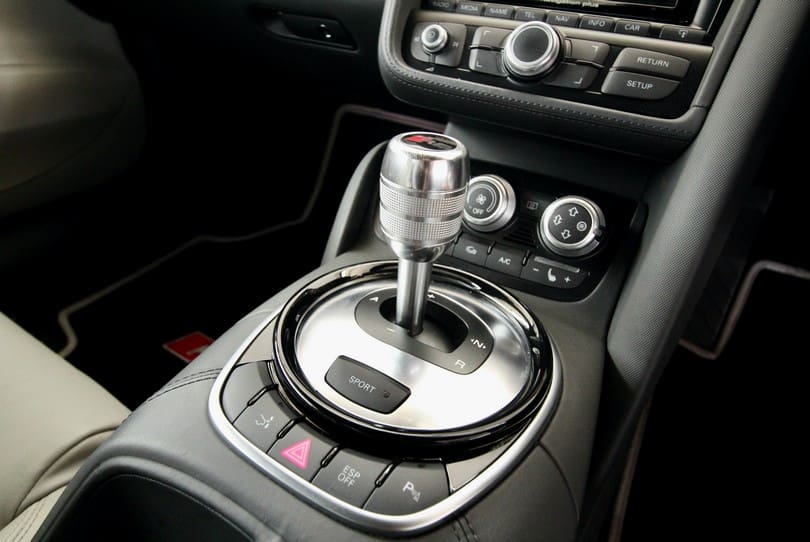 Audi R8 The Supercar Rooms (14)