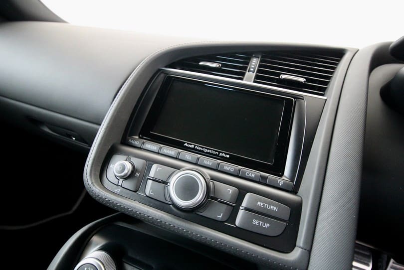 Audi R8 The Supercar Rooms (15)