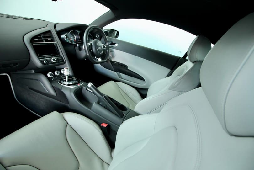 Audi R8 The Supercar Rooms (22)