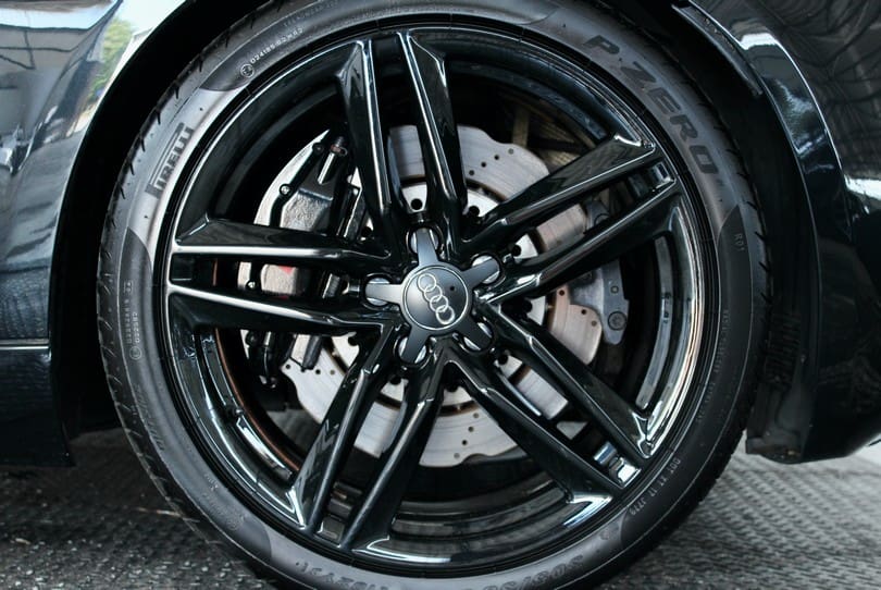 Audi R8 The Supercar Rooms (27)