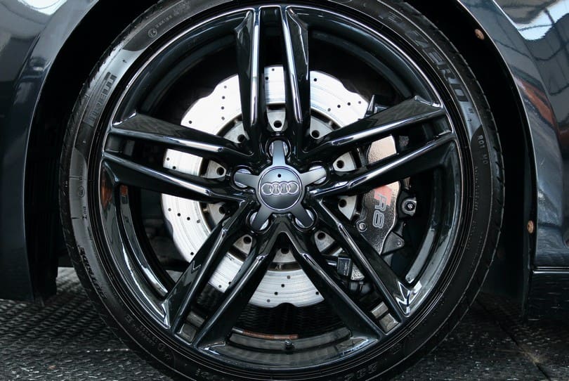 Audi R8 The Supercar Rooms (28)