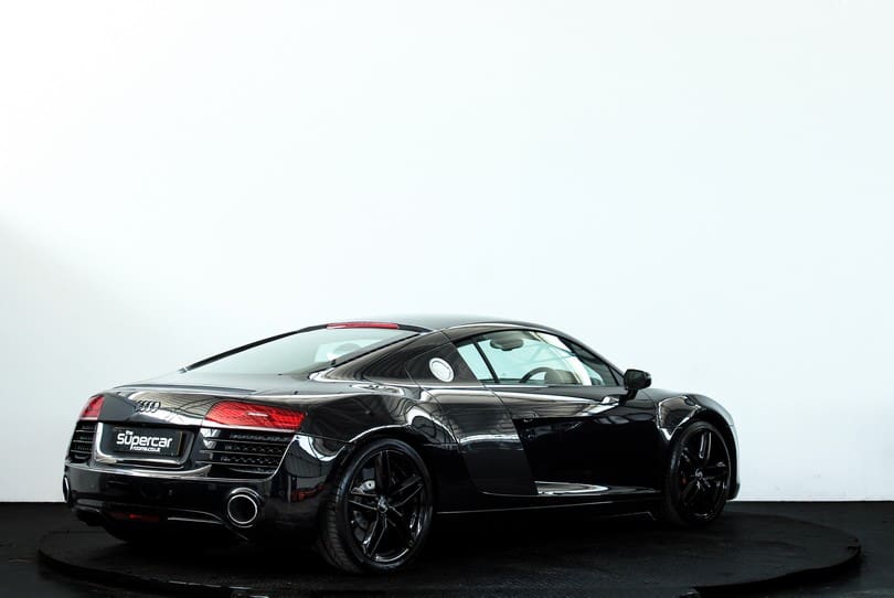 Audi R8 The Supercar Rooms (3)