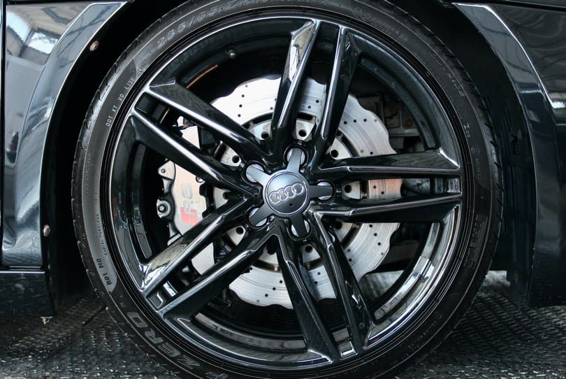 Audi R8 The Supercar Rooms (30)