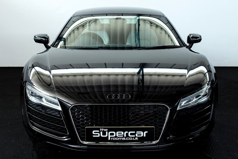 Audi R8 The Supercar Rooms (41)