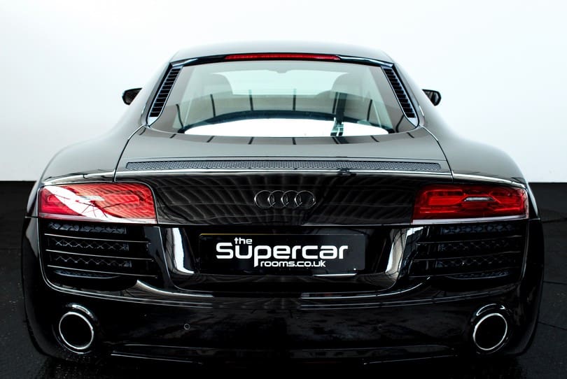 Audi R8 The Supercar Rooms (43)