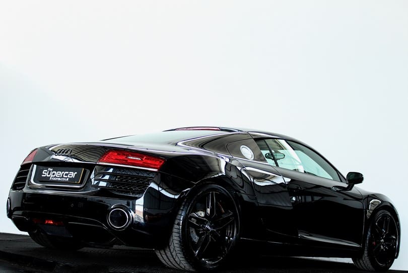 Audi R8 The Supercar Rooms (44)