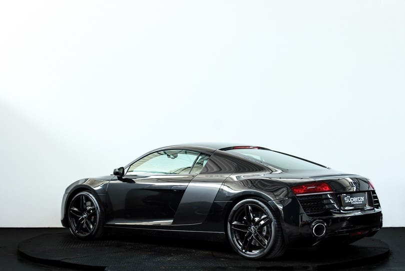 Audi R8 The Supercar Rooms (5)