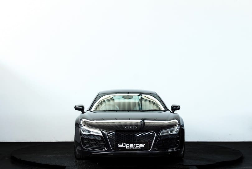 Audi R8 The Supercar Rooms (8)