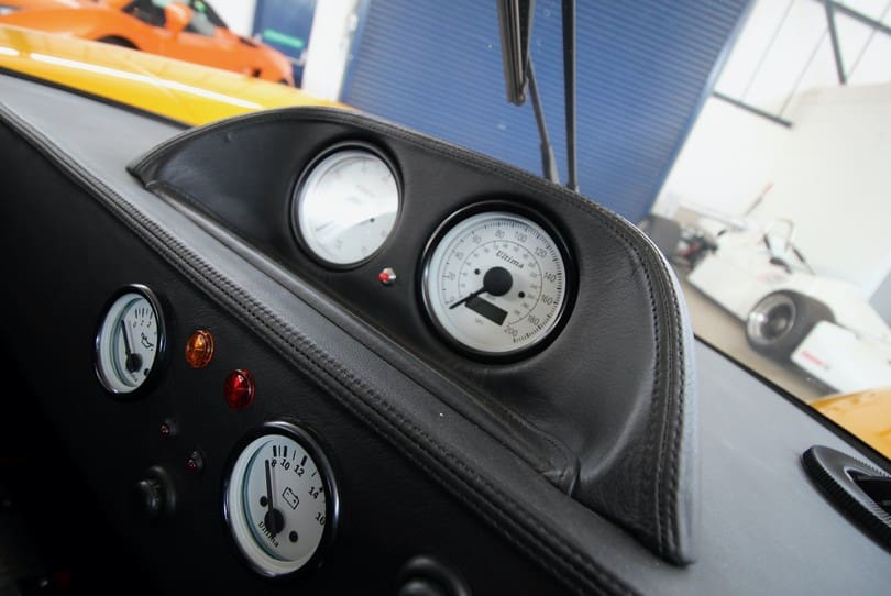 Ultima Gtr The Supercar Rooms (15)