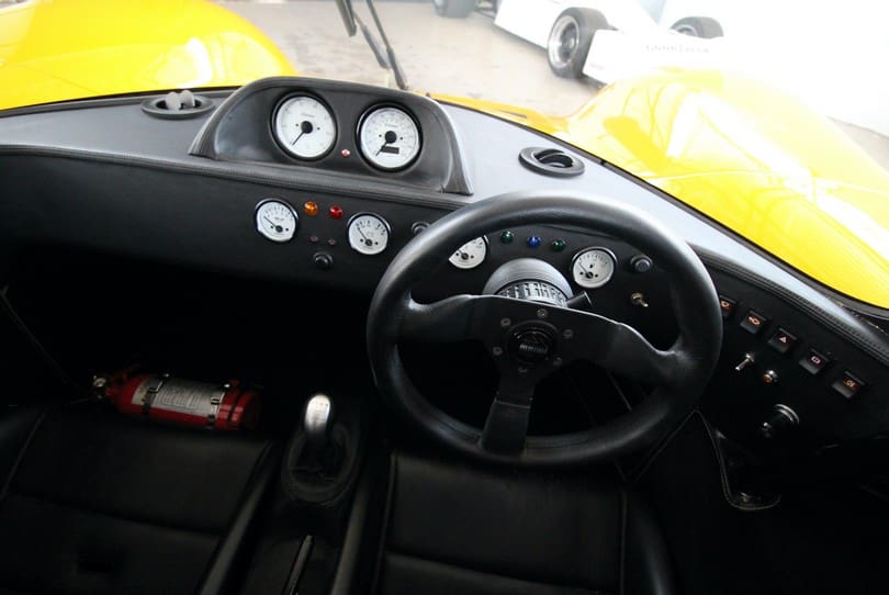 Ultima Gtr The Supercar Rooms (17)