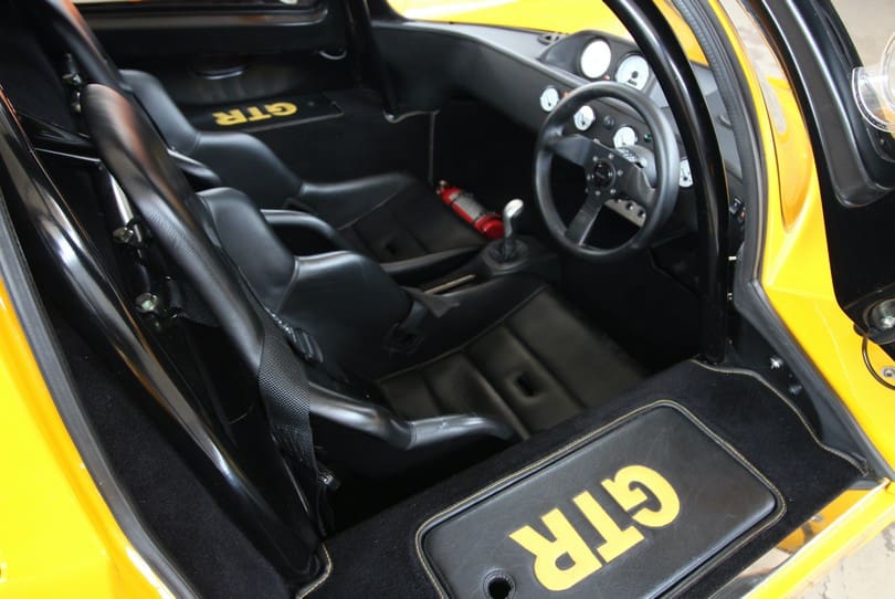 Ultima Gtr The Supercar Rooms (9)