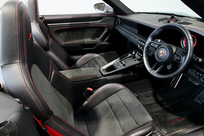 Porsche 992 C4 Gts The Supercar Rooms (12)